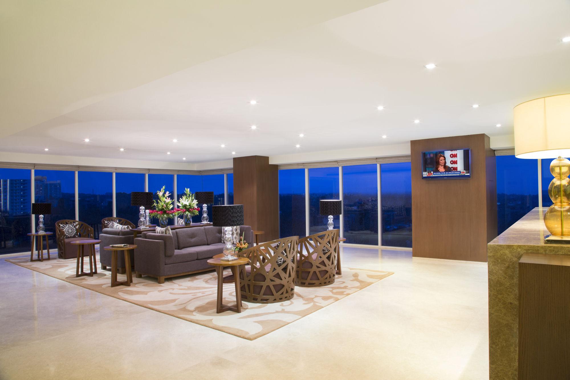 Oakwood Residence Whitefield Bangalore Bagian luar foto