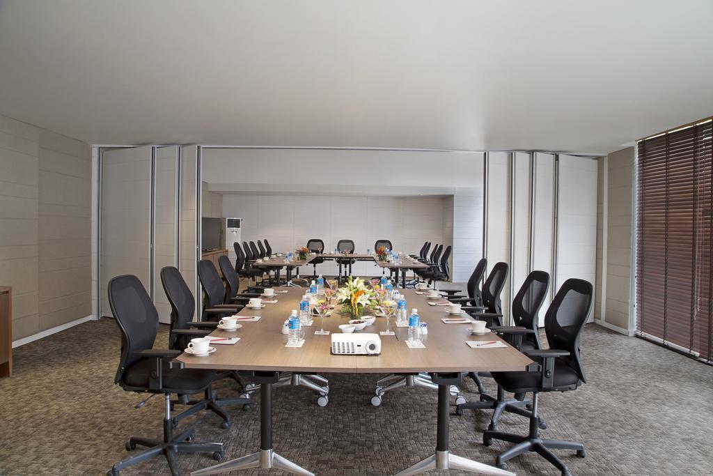 Oakwood Residence Whitefield Bangalore Bagian luar foto