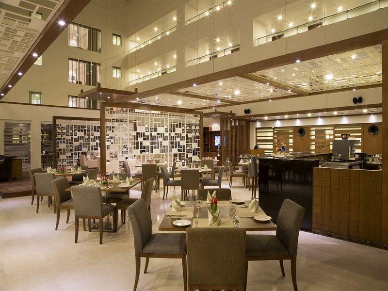Oakwood Residence Whitefield Bangalore Bagian luar foto